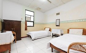 OYO 90985 Hotel Alhakim Syariah